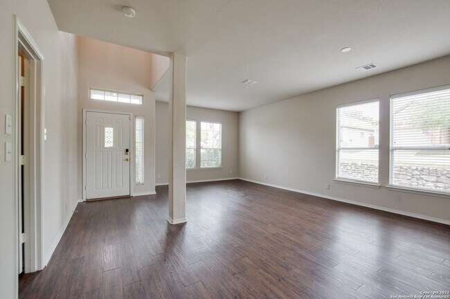 Foto del edificio - Beautiful 4 BR/3.5 bath home in Turnberry