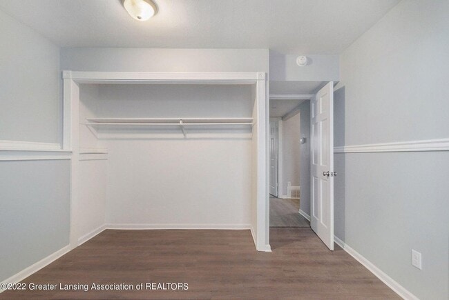 Photo - 858 E Greenlawn Ave - A Apartment