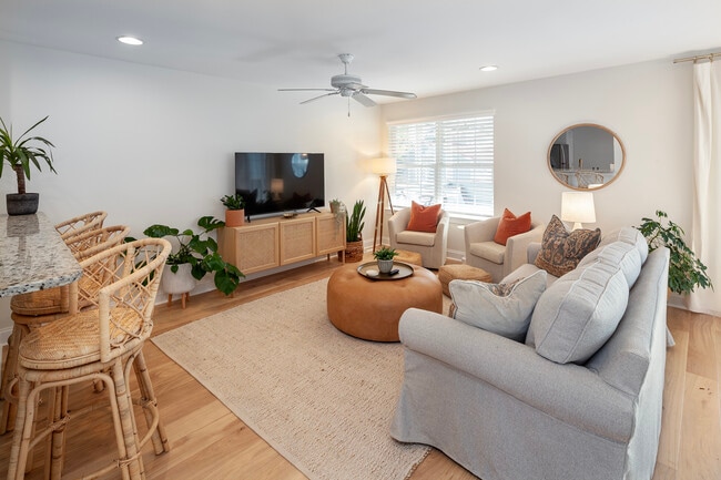 Foto del edificio - 17274 King Philip Way