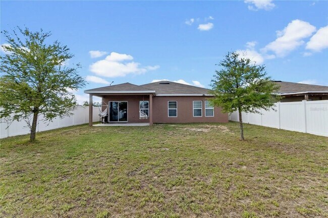 Building Photo - Single family home now available!