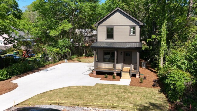 Building Photo - NEW CONSTRUCTION - Available August 2025!