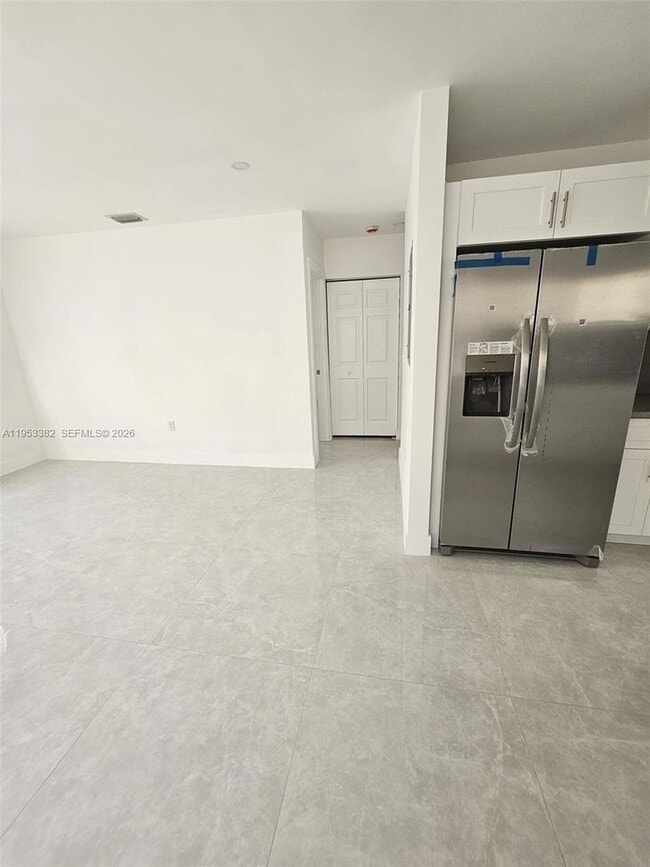 Building Photo - 2488 SW 6th Ct