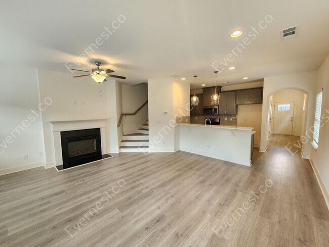 Foto del edificio - 5802 Calle Vista Dr