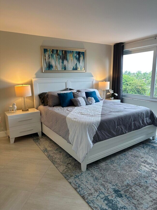 Foto del edificio - 170 N Ocean Blvd