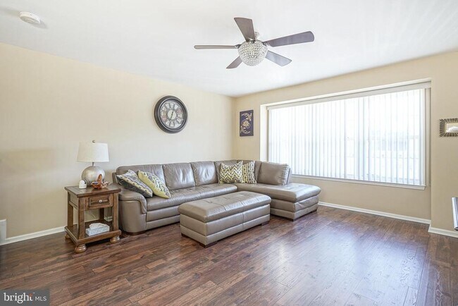 Building Photo - 5903 Coventry Way