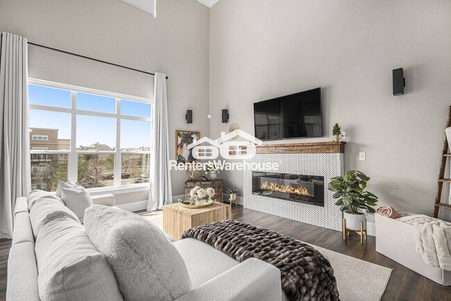 Building Photo - 5677 S Park Pl