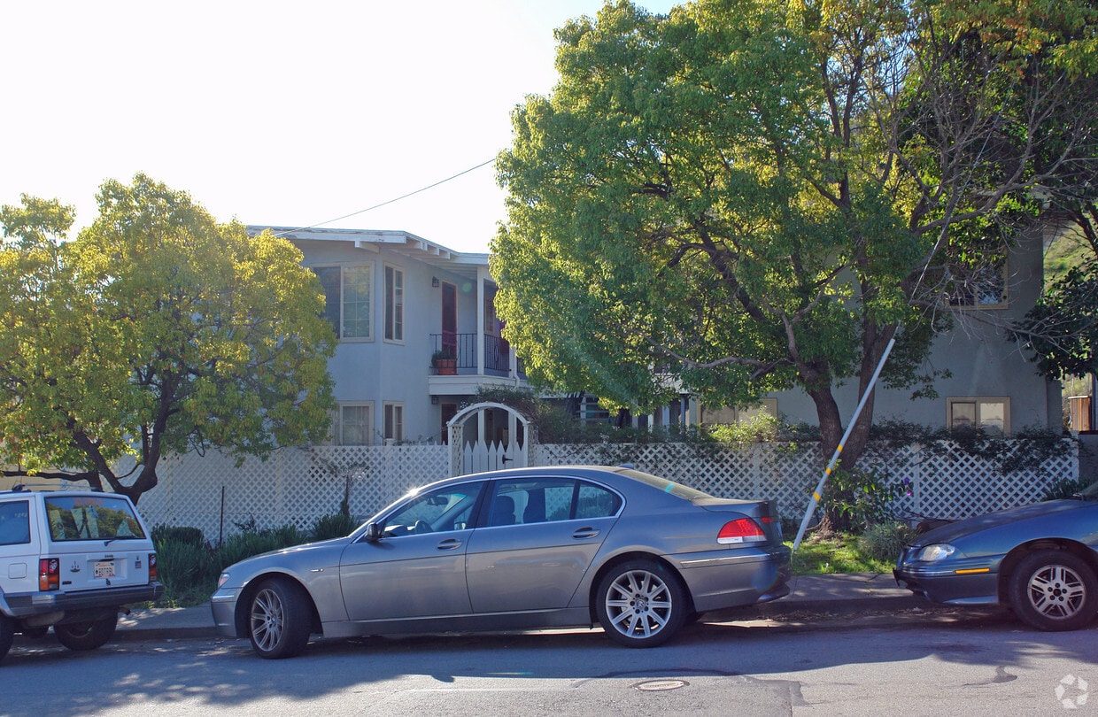 Building Photo - Sa Mona Apartments