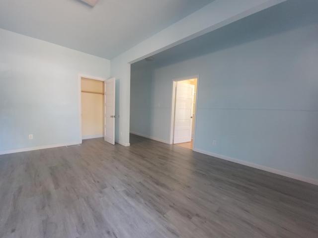 Building Photo - 4 bedroom in Oakland CA 94606-4538