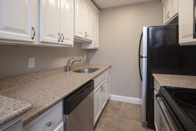 Foto del interior - Cadillac Manor: On-Site Laundry, Heat, Hot...