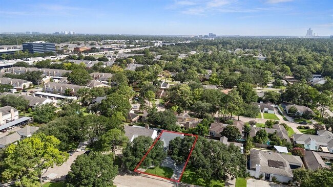 Foto del edificio - 10214 Inwood Dr