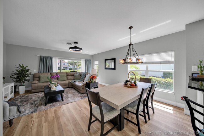 Building Photo - 11739 Eros Rd