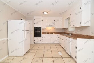 Building Photo - 3609 Lofwood Ct