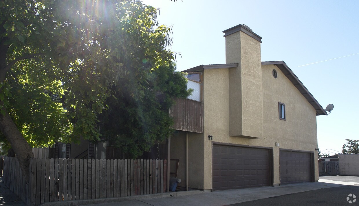 Foto del edificio - 22755 1st St