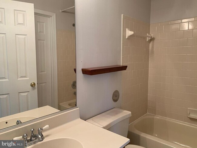 Building Photo - 5006 Dorsey Hall Dr