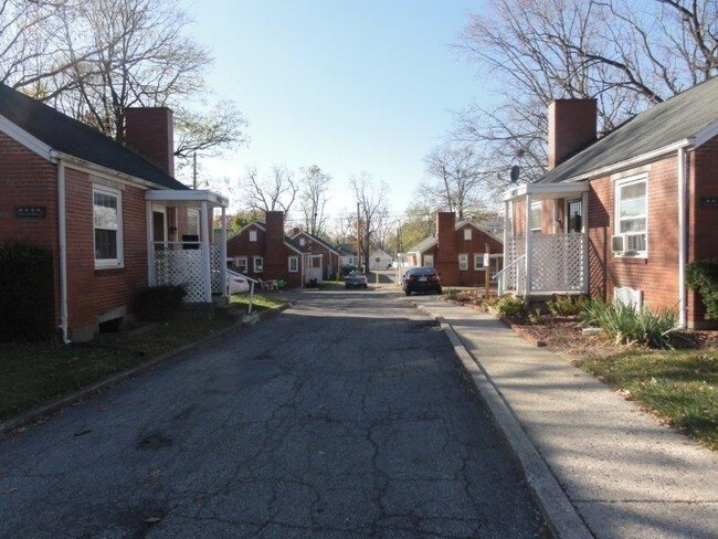 Colonial Village Apartments Rentals Dayton, OH