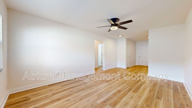 Building Photo - 6710 S Juanita St