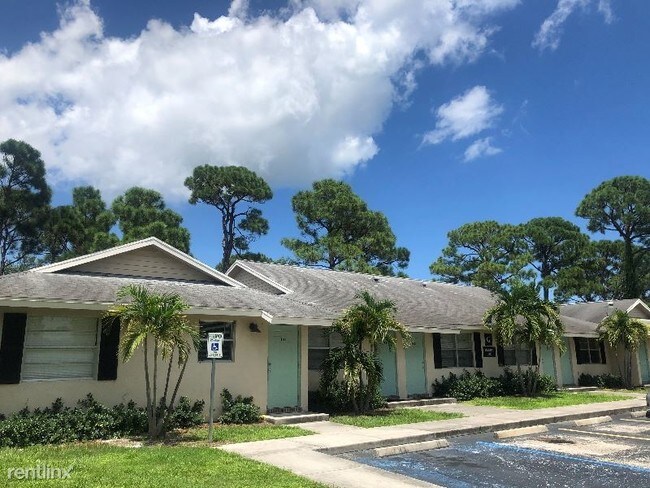 Foto del edificio - 1 br, 1 bath Apartment - 5833 SE 47th Ave