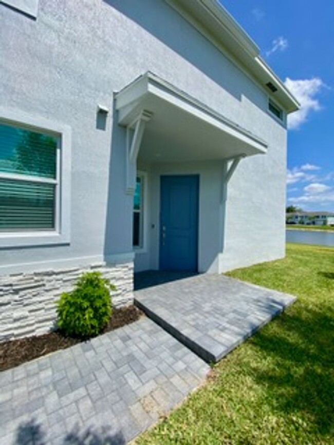 Building Photo - Brand New Townhome Lake Worth - Lakeshore ...