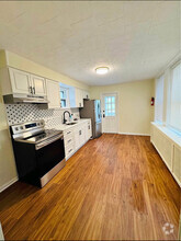 Building Photo - 211 N 11th St