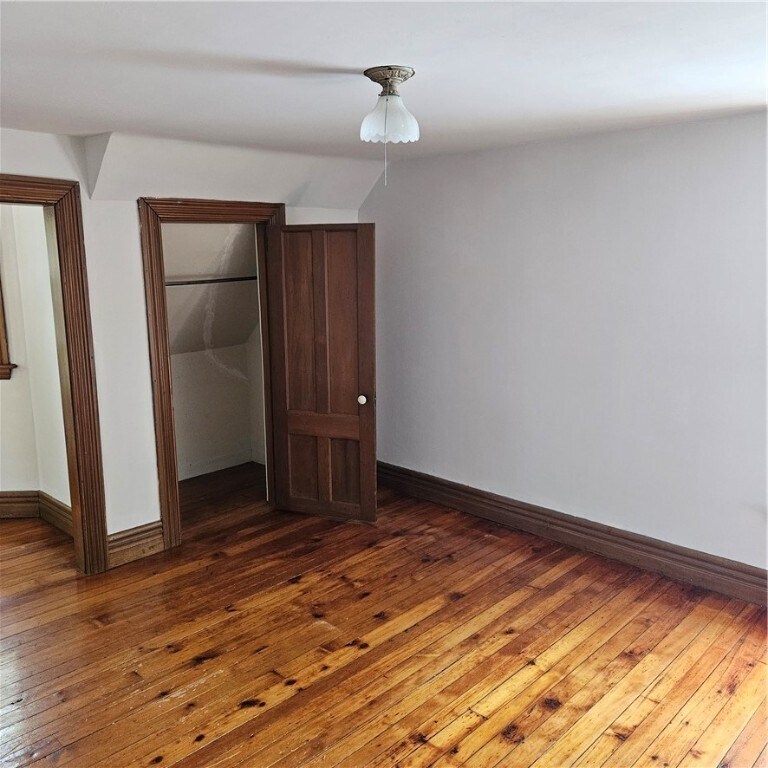 Foto principal - 217 Merriman St