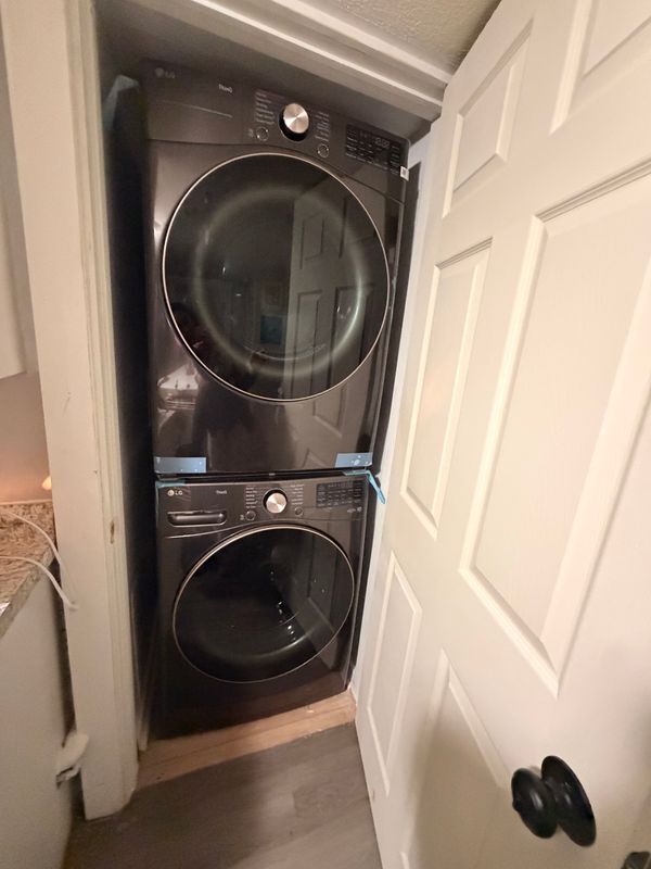 Building Photo - 366 Quinnipiac Ave