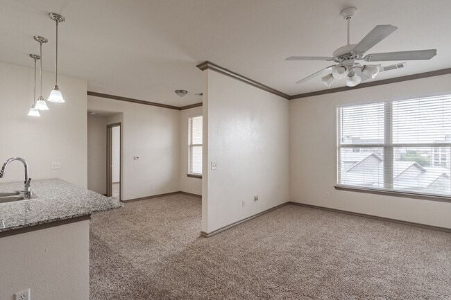 Foto del edificio - Tradewinds Apartments