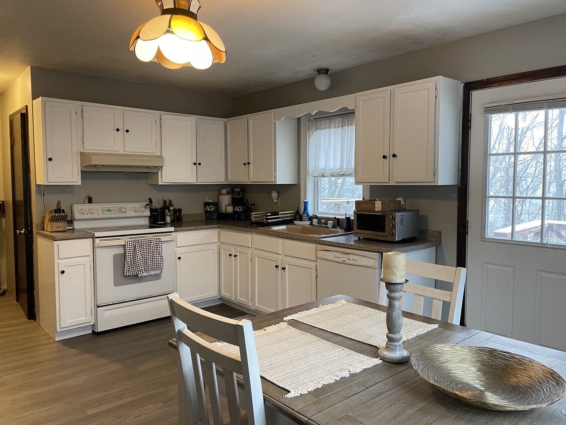 30 Colony Street Ext Unit 30, Seymour, CT 06483 Apartments in Seymour