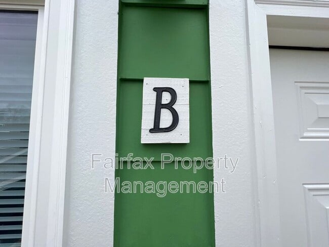 Building Photo - 2305 Owen St