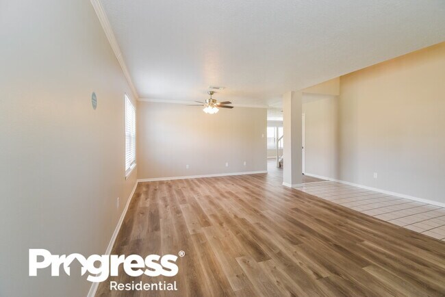 Foto del edificio - 3518 Walden Dr