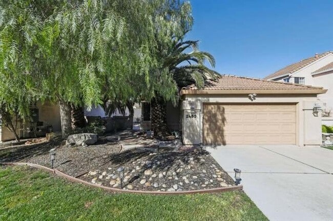 Building Photo - 2483 Cherry Hills Dr