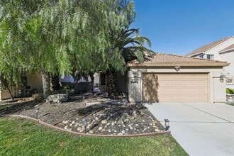 Building Photo - 2483 Cherry Hills Dr