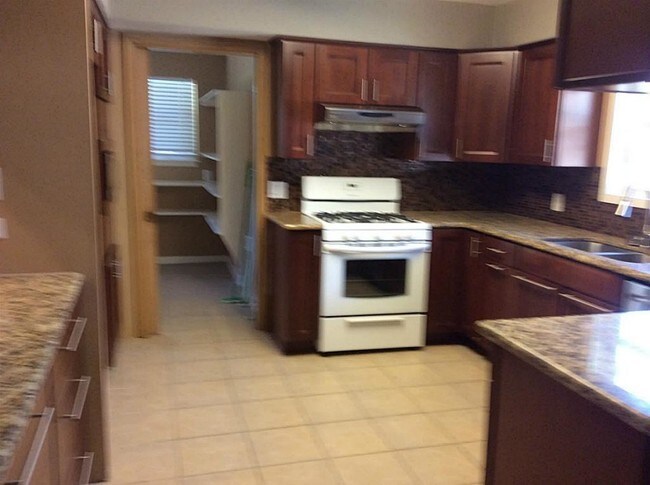 Building Photo - 4007 Mischire Dr
