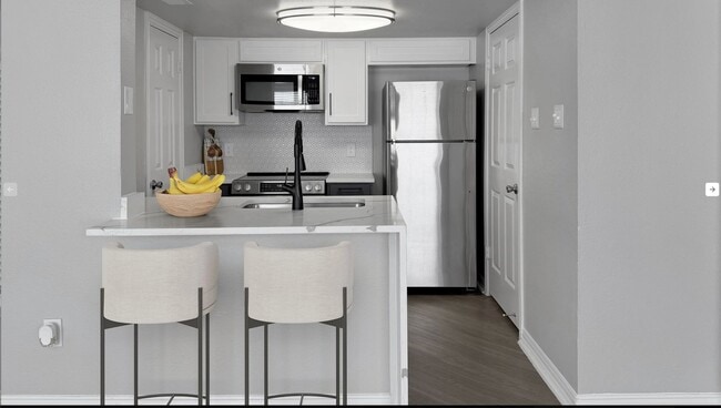 Building Photo - 2950 Mustang Dr