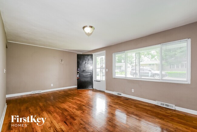 Foto del edificio - 704 Highland Dr