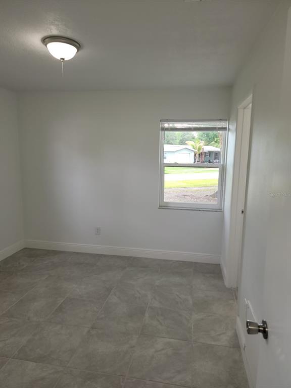 Foto del edificio - 1605 Providence Blvd