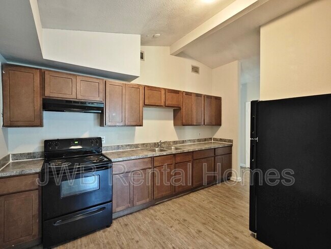 Foto del edificio - 8834 Darlington Dr