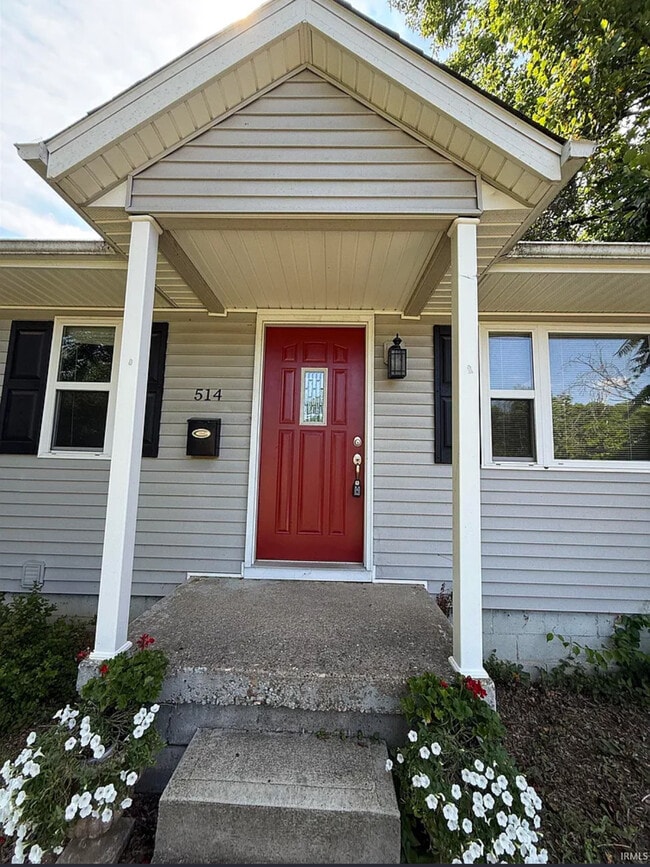Building Photo - 514 S Eastside Dr