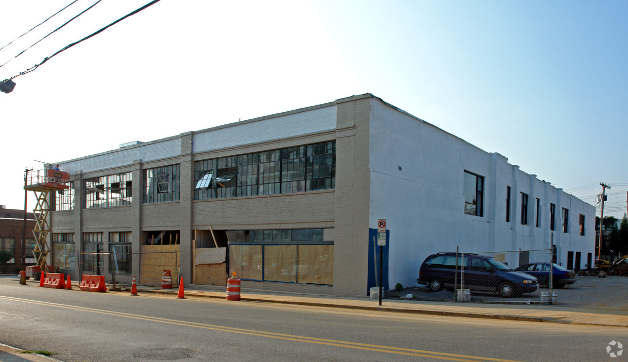 Building Photo - Fulton Motor Lofts