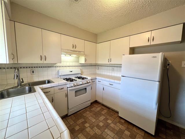 Foto del edificio - 8223 Ferguson Rd
