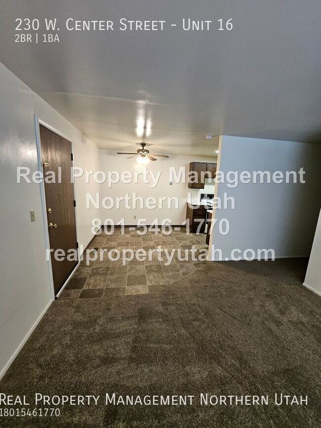 Building Photo - Top Floor Two Bedroom Apartment in Bountiful