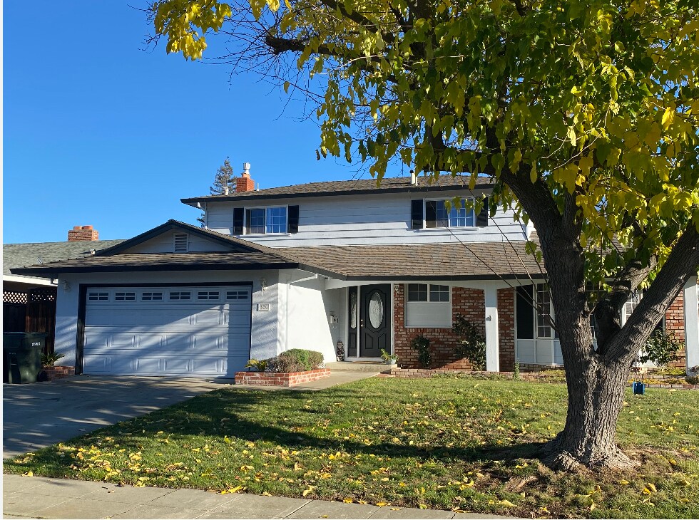 Primary Photo - 620 Catalina Dr