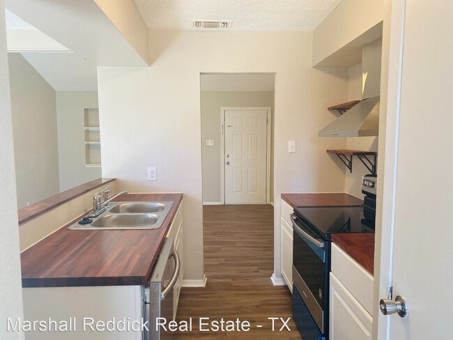 Building Photo - 3 br, 2 bath House - 5666 Bienville Dr