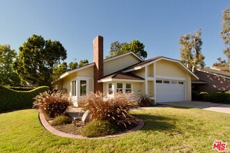 Building Photo - 24621 Aquilla Dr