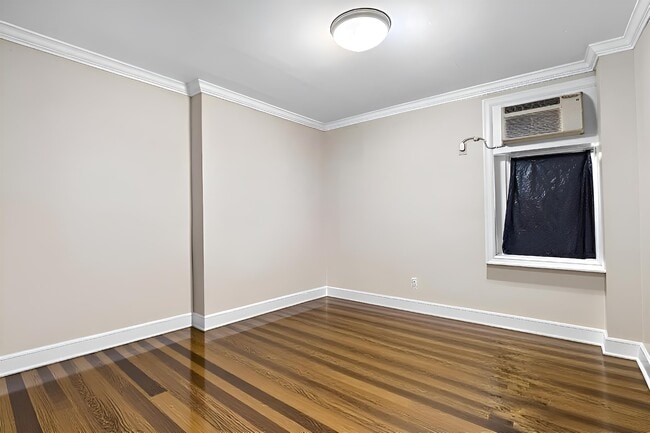 Building Photo - 151 SIP Ave