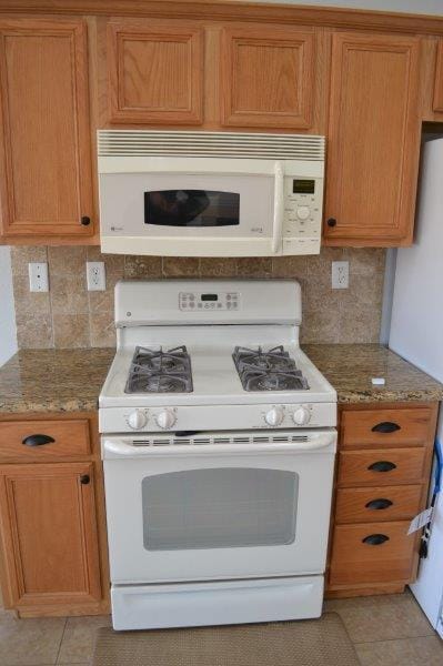 Building Photo - 111 Brassie Ct