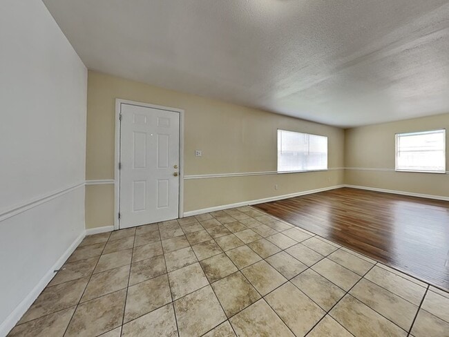 Foto del edificio - 6809 E North Bay St