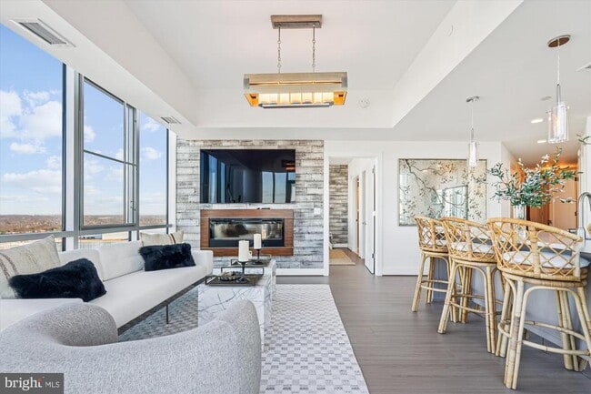 Building Photo - 930 Rose Ave