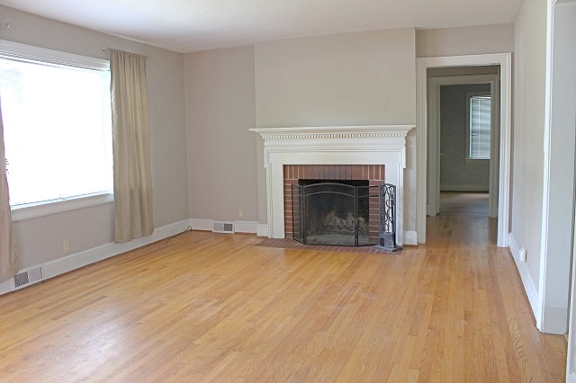 Building Photo - 3 bedroom home with basement near Downtown...