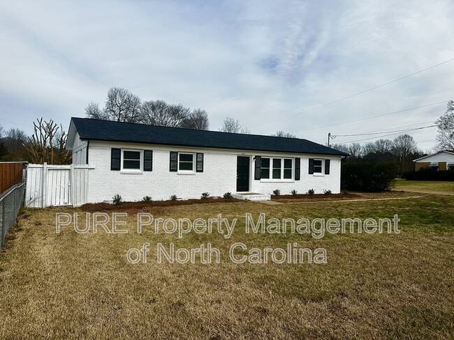 Building Photo - 3805 Western Union School Rd