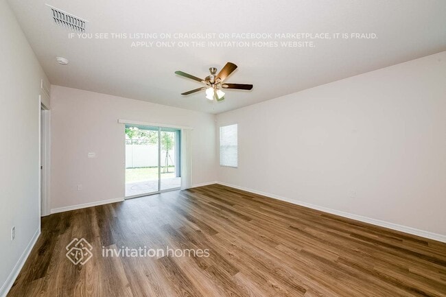 Building Photo - 8016 Majestic Palms Ct